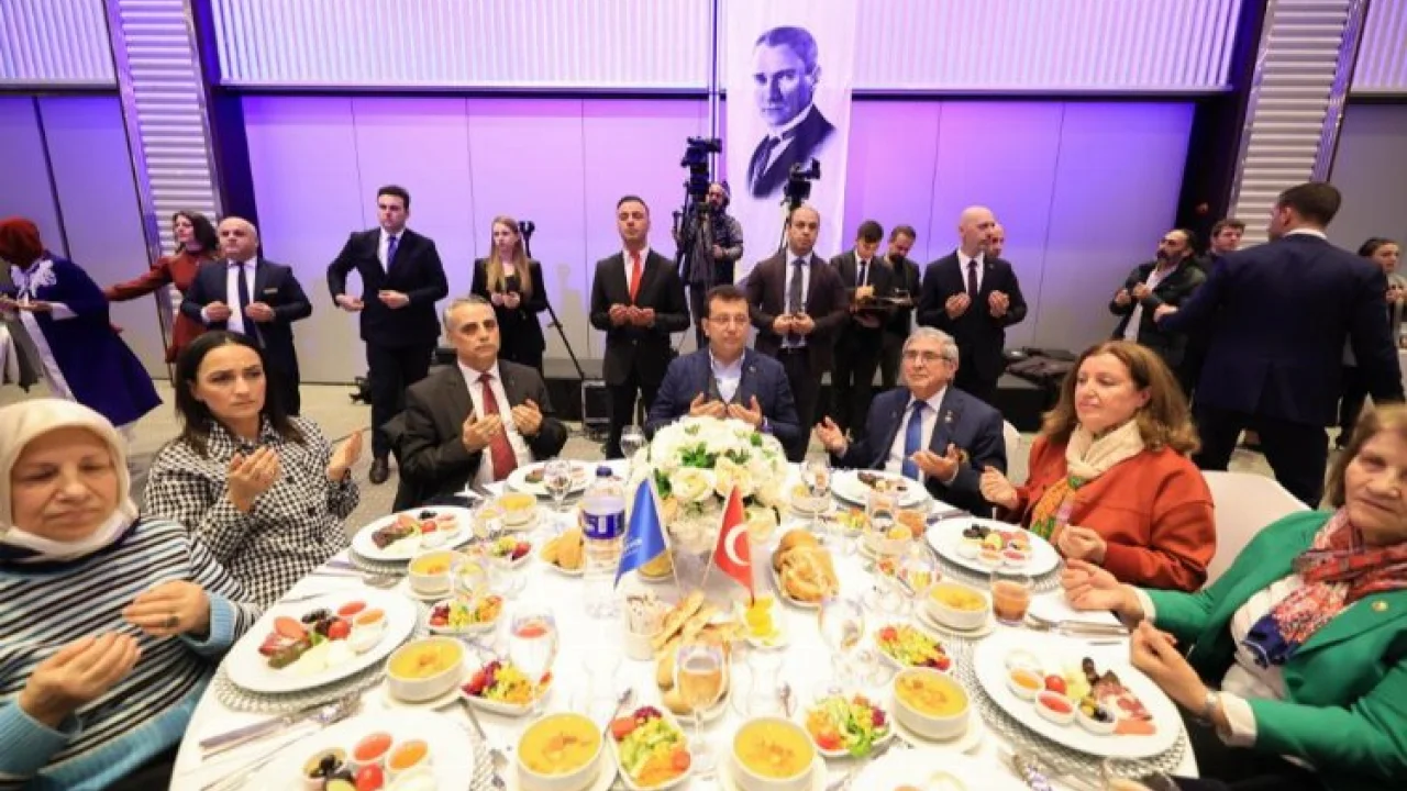 Şehit ve gazi yakınları iftarda buluştu -