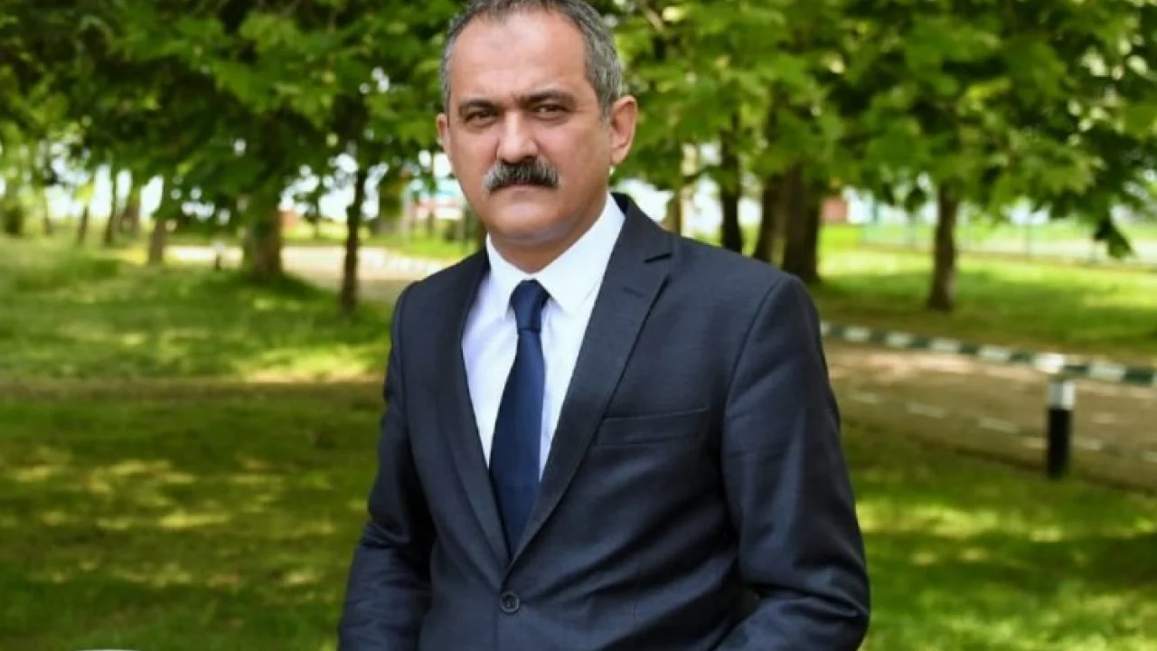 Afet bölgesindeki öğrencilere 30 bin burs müjdesi -
