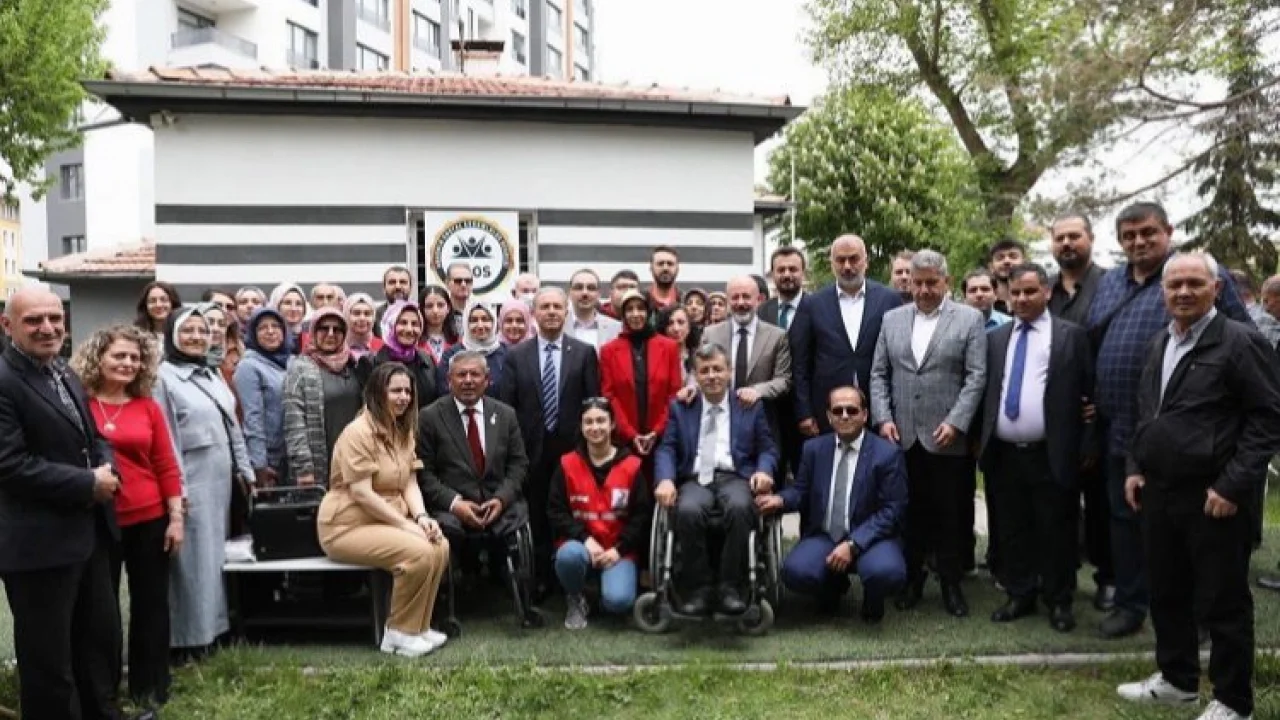 Ahmet Çolakbayrakdar gönüllere dokundu -