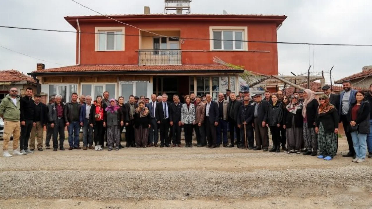 Ayvalı sakinlerinden hizmet teşekkürü -