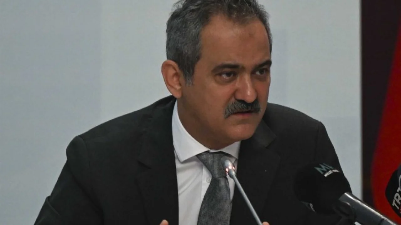 Bakan Özer'den 'afetzede öğrenci' bilançosu -