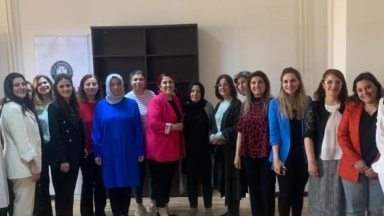 Diyarbakır'da kadın akademisyenler buluştu -
