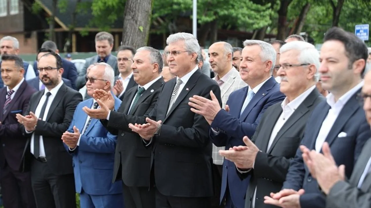 Ekrem Yüce'den 'Sakarya' övgüsü -