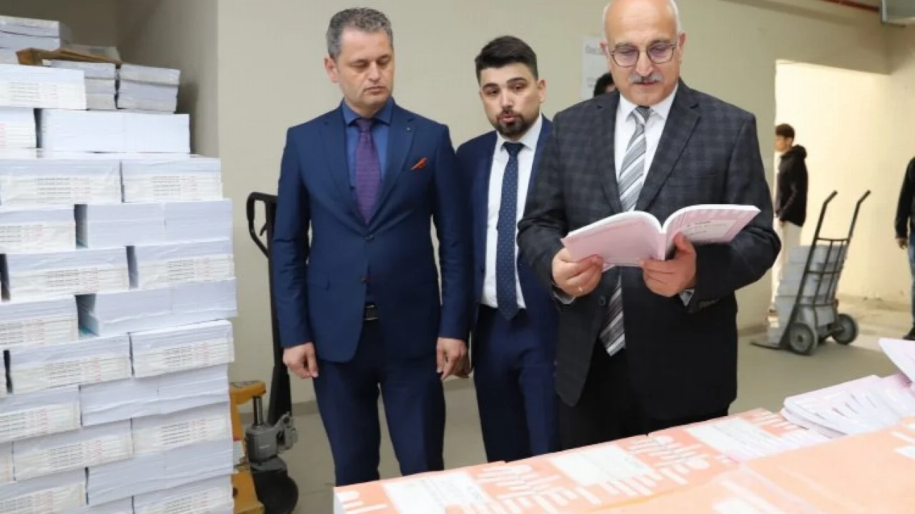 MEB'in yardımcı kaynakları Bursa'da dağıtılıyor -