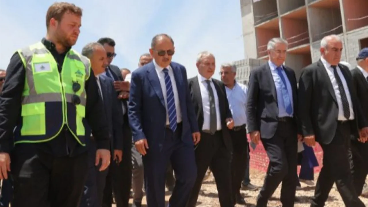 Bakan Özhaseki, afet bölgesi için yeni formülleri Kabine'de anlatacak -