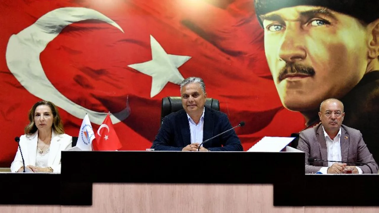 'Deniz Baykal' adı memleketi Antalya’da spor kompleksine verildi -