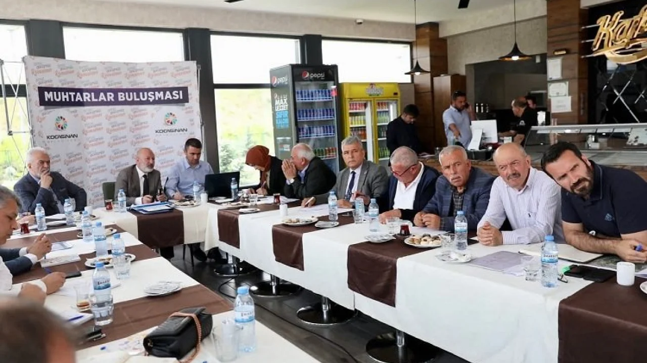 Kayseri Kocasinan'da muhtarlarla istişare toplantısı -