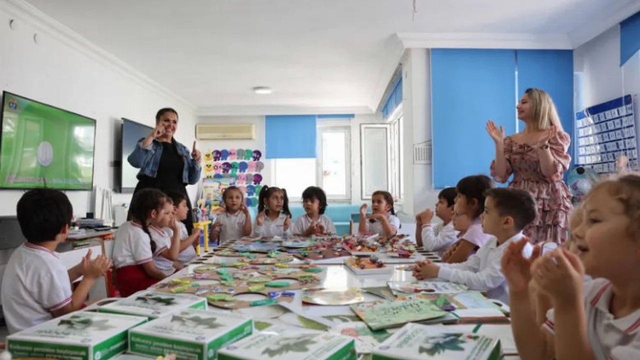 Okullara ipekböceği besleme seti -