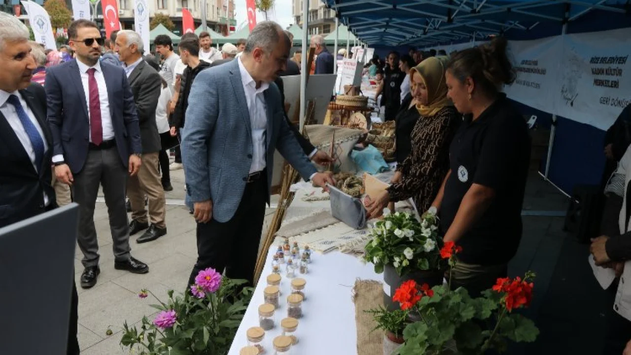 Rize'de Aşık Veysel'e özel anma -