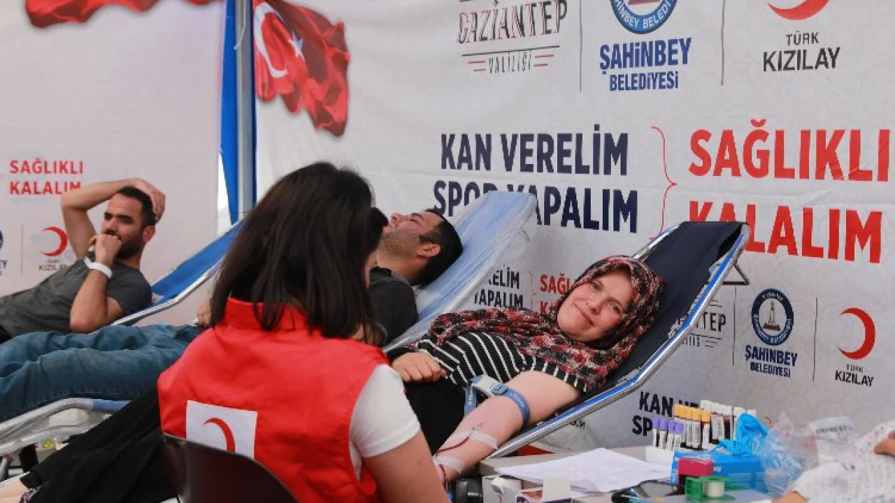 Sıcağa rağmen 'kan bağışı' rekoru! -