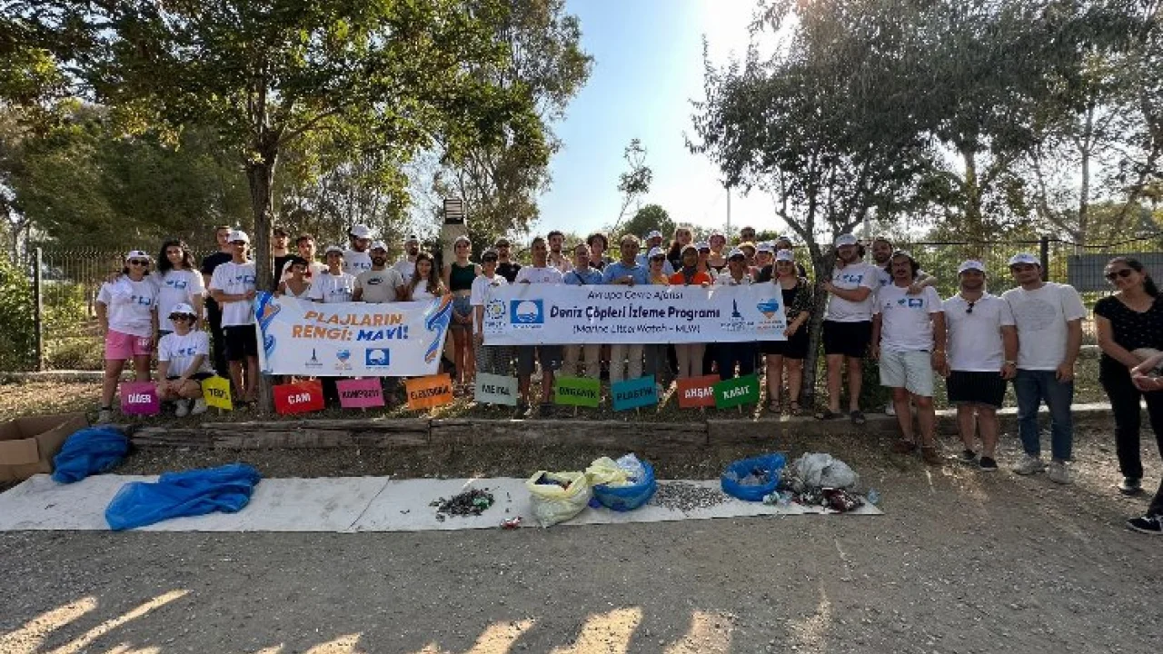 Gençlerden deniz çöpü izleme etkinliği -
