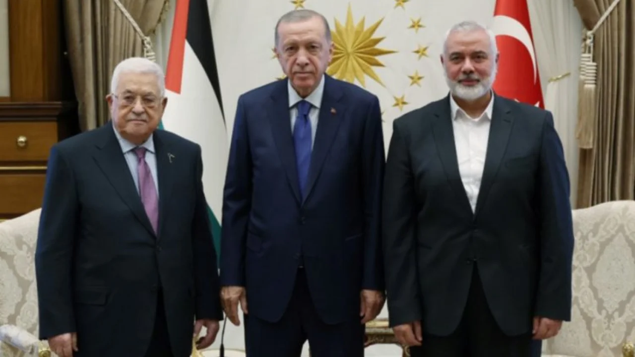 Üçlü görüşme basına kapalı yapıldı -