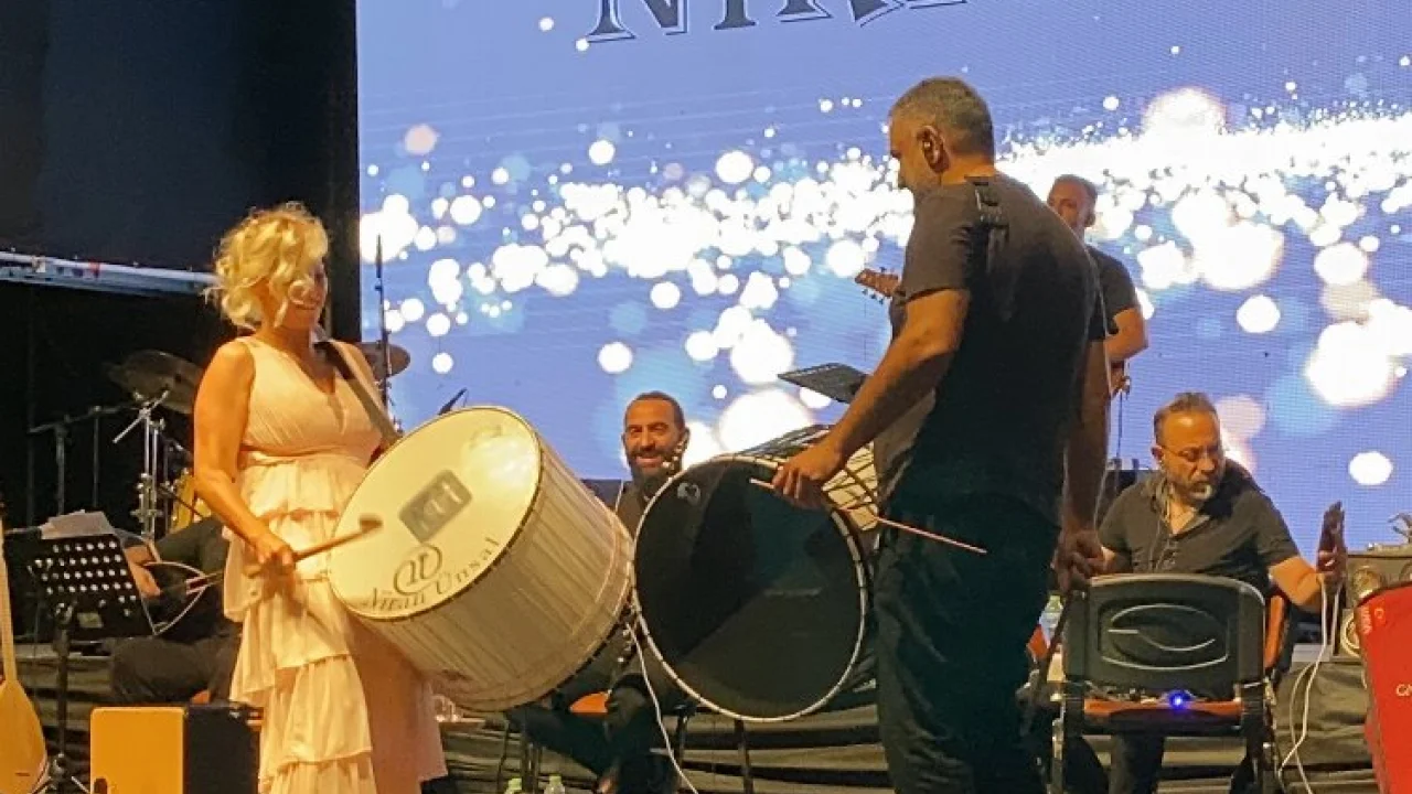 Düzce'de Niran Ünsal coşkusu -