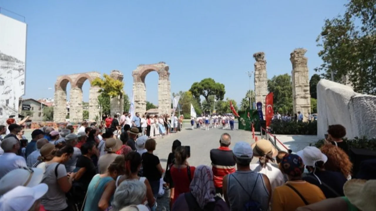 Efes Selçuk'ta 'Büyük Taarruz' coşkusu -