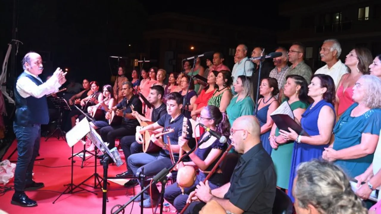 Karabağlarda yaz konserleri sürüyor -