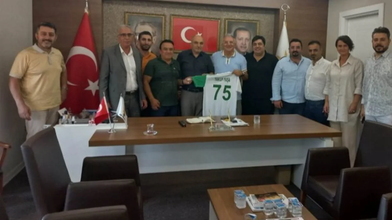Küçük Ayasofyaspor'dan siyasilere ziyaret -