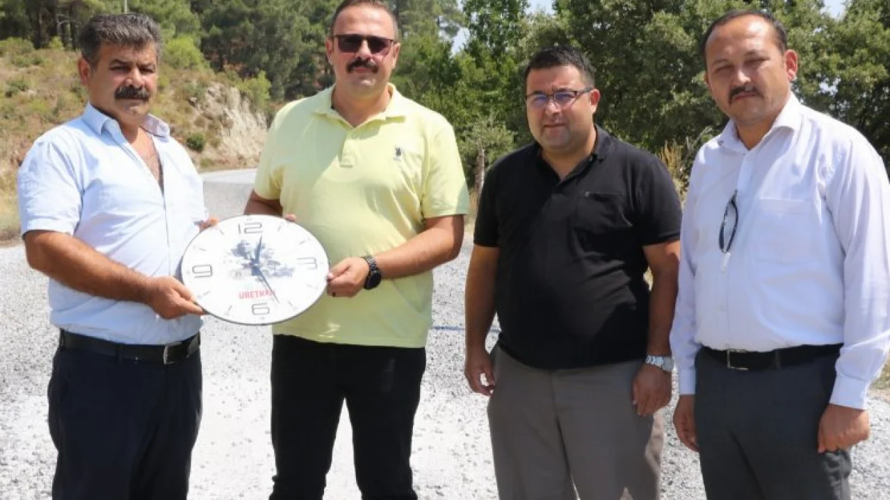 Manisa Gördeslilerden Büyükşehir'e yol teşekkürü -