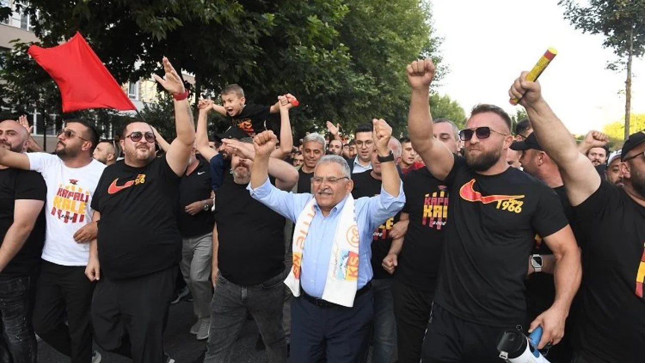 Memduh Büyükkılıç'tan Kayserispor'a tam destek -