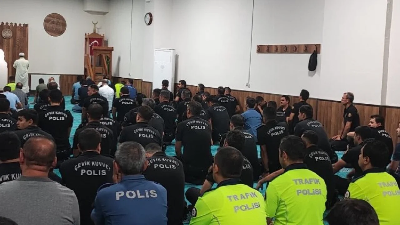 Bingöl’de şehit polisler için mevlit -