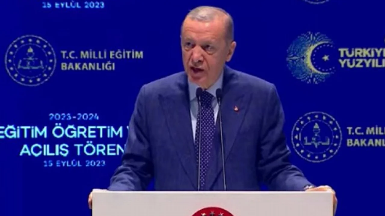 Cumhurbaşkanı Erdoğan'dan ek ders ücreti müjdesi... Erdoğan ilk ders zilini çaldı -