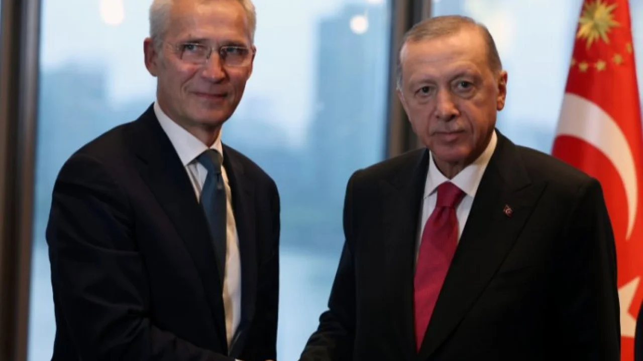 Erdoğan, Stoltenberg'i Türkevi'nde kabul etti -