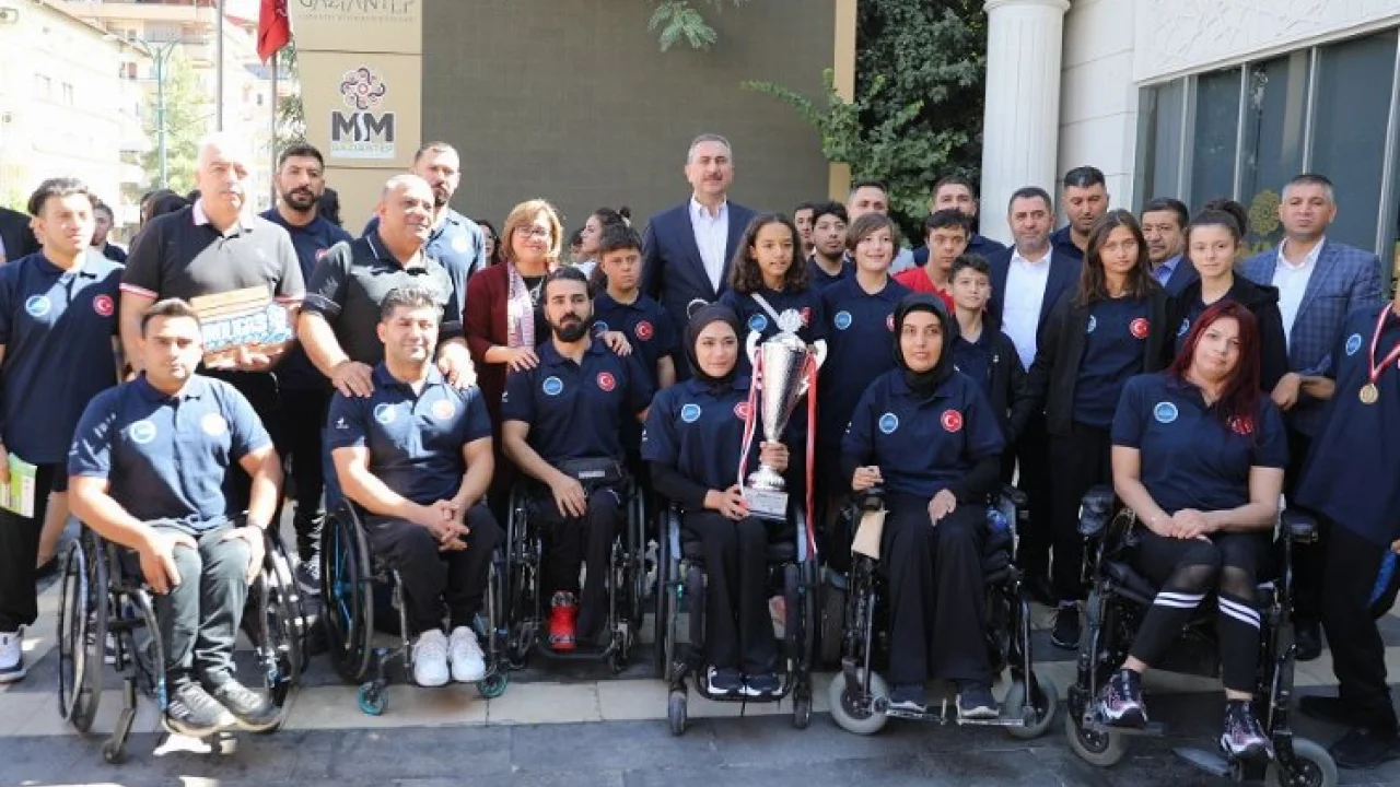 Gaziantep şampiyonlarıyla buluştu -