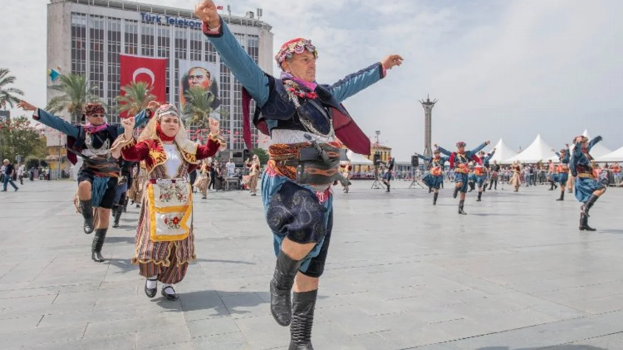 İzmir'de kurtuluş coşkusu -