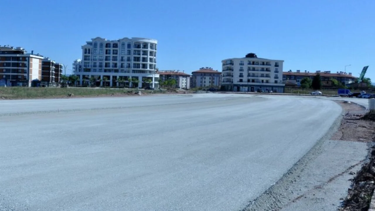 Kartepe Kent Meydanı'na 446 araçlık otopark -