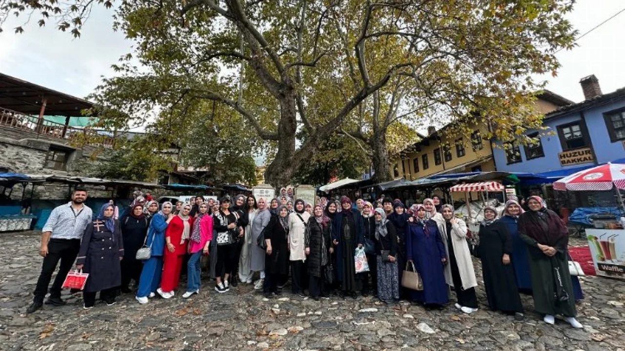 Kütahyalı Evliya Çelebi'nin torunlarına Bursa gezisi -