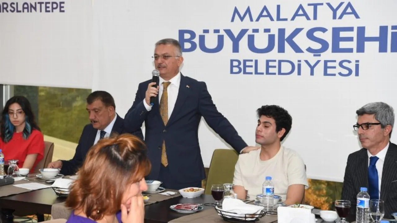 Malatya'da ilk 1000'e giren öğrencilerle buluşuldu -