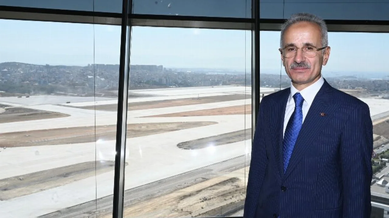 Sabiha Gökçen'de 2. pistte test uçuşları sürüyor -