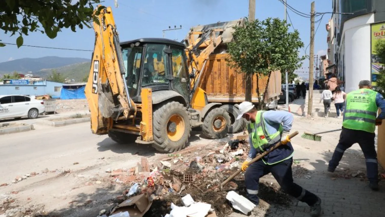 Hatay 15 ilçede temizlik çalışmalarını sürdürüyor -
