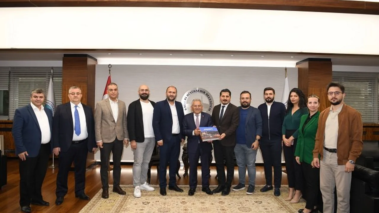 Kayserili mimarlardan Başkan Büyükkılıç'a ziyaret -
