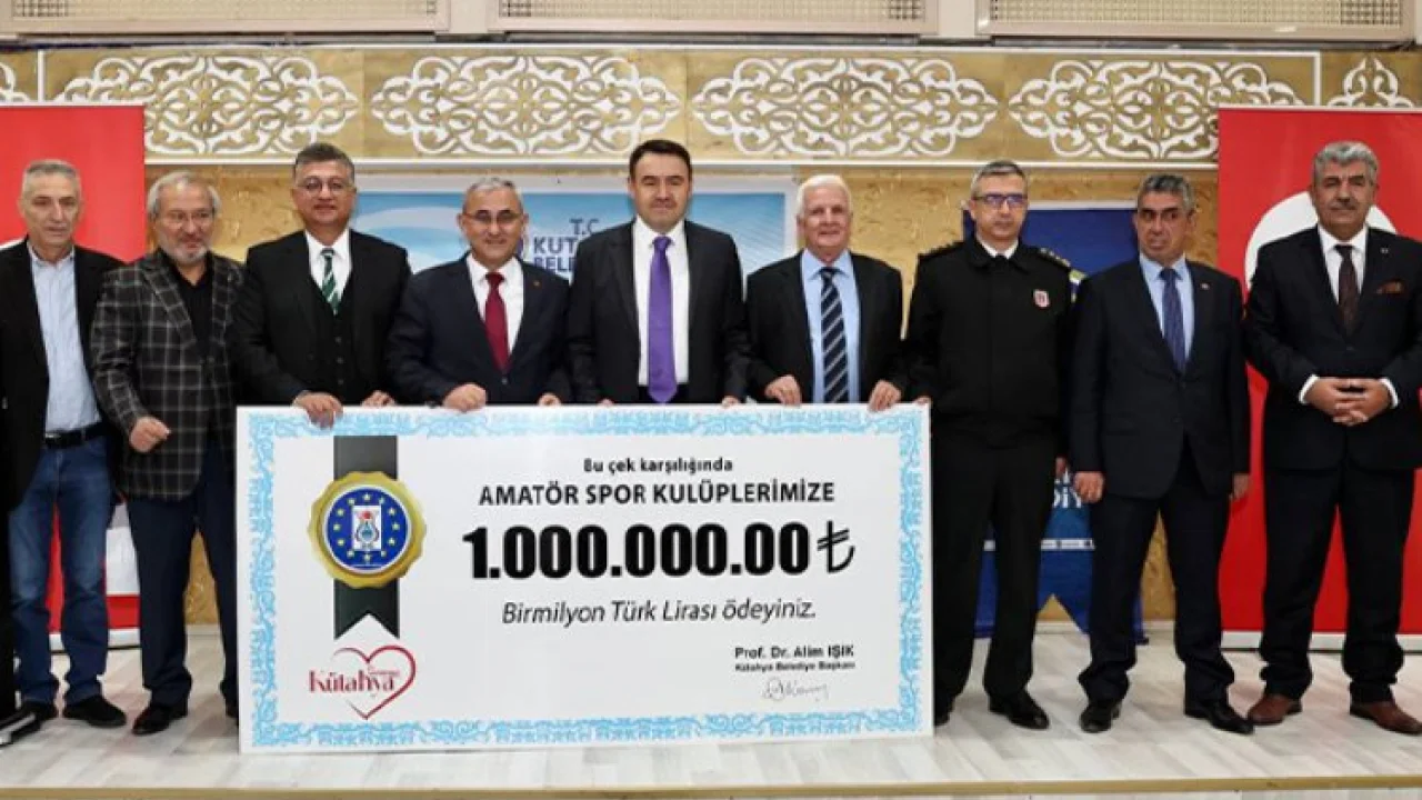 Kütahya'da amatör spor kulüplerine 1 milyon TL destek -