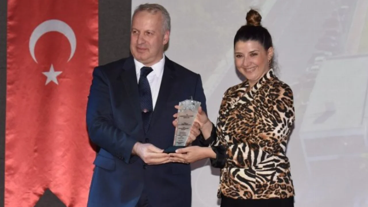 Başkan Ergün, yılın büyükşehir belediye başkanı seçildi -