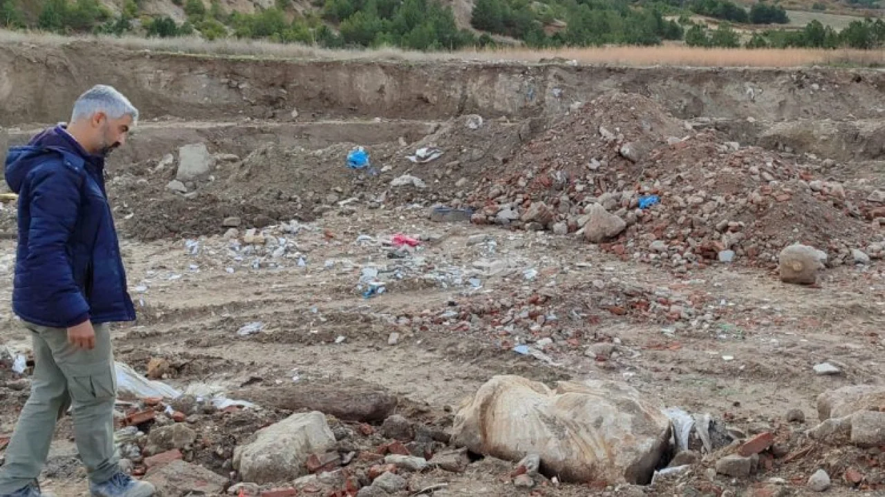 Bayraktepe'deki hafriyatta tarihi heykel çıktı! -