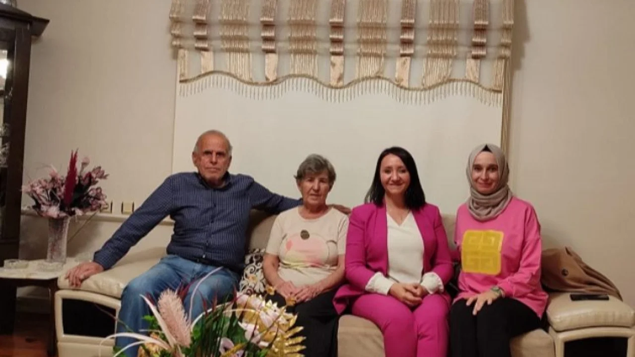 Bilecikli AK Kadınlardan emekli öğretmenler vefa -