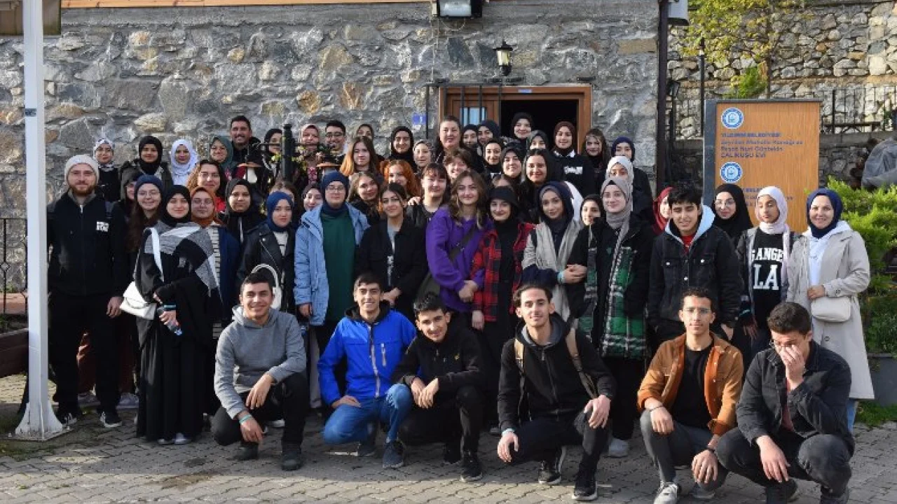 Bursa Yıldırım'da gençler doğa için yürüdü -