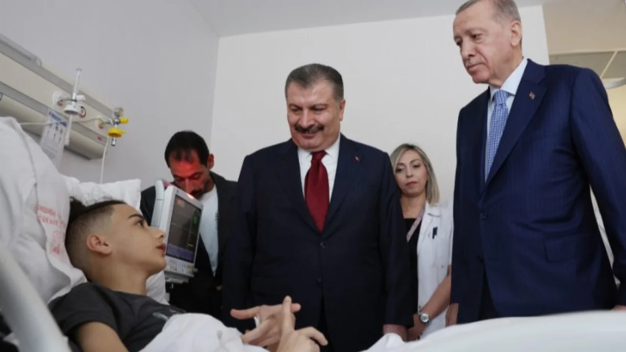 Cumhurbaşkanı Erdoğan'dan Gazze’den getirilen hastalara ziyaret -