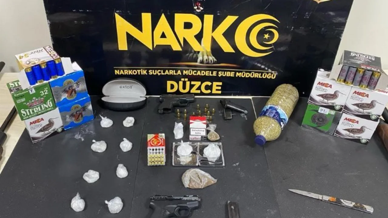 Düzce'de uyuşturucu ile mücadelede sokak çalışması -