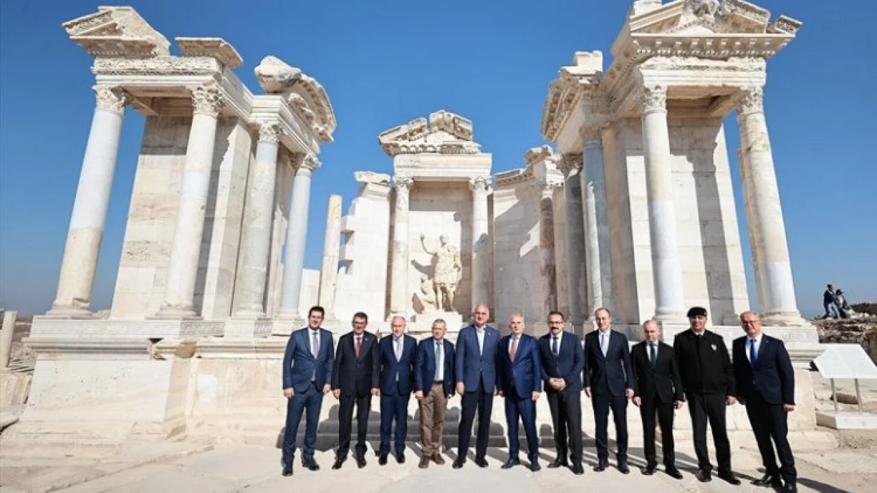 Hierapolis kazılarına 1 milyar TL destek -