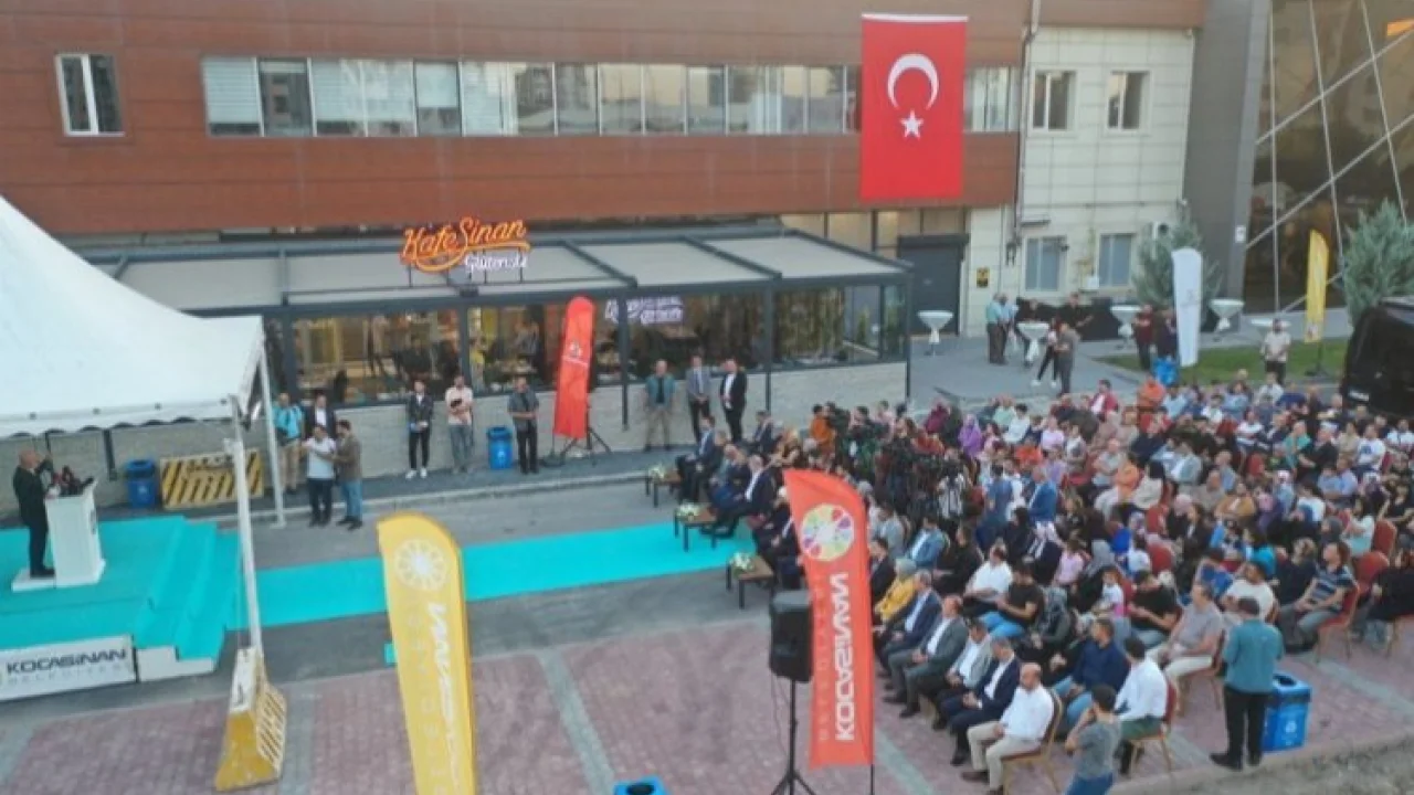Kayseri Kocasinan'ın çehresi sosyal tesislerle değişiyor -