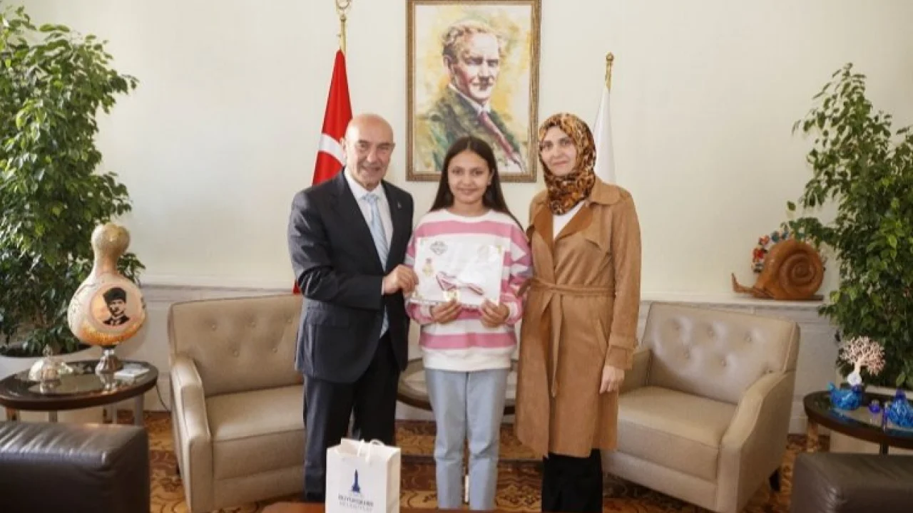 Okumada dünya şampiyonu Zümra, Tunç Soyer’le buluştu -