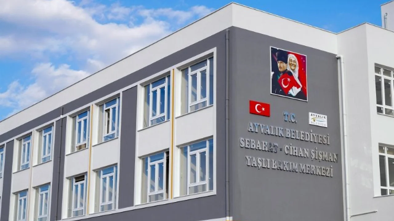 Ayvalık'ın ilk yaşlı bakımevi gün sayıyor -
