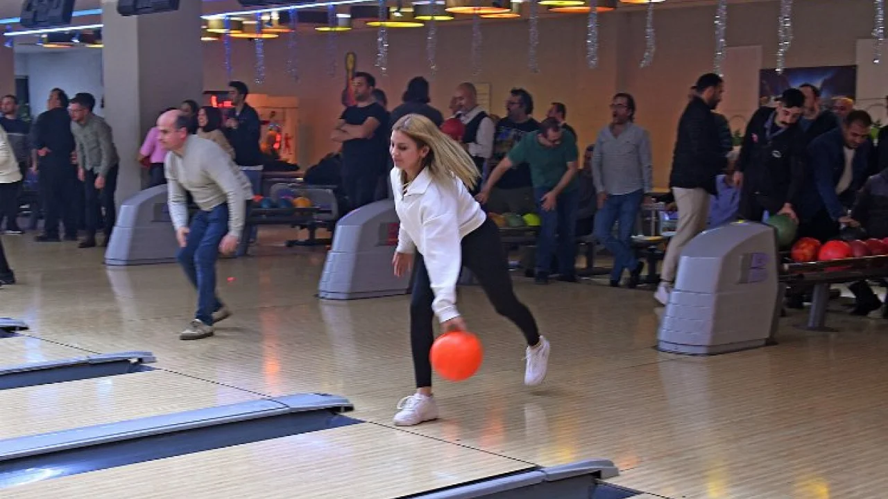 Bursa Osmangazi personelinin bowling heyecanı -