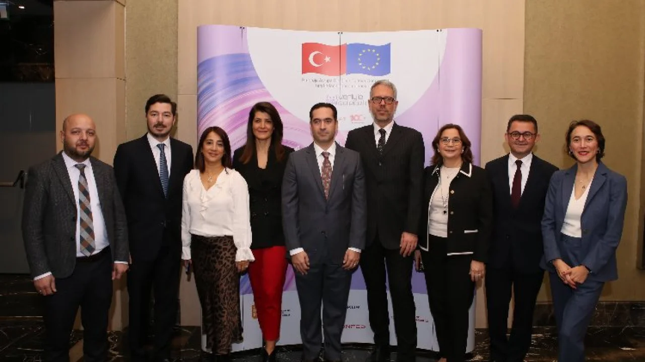 Cumhuriyetin 100. Yılında 100 Genç 'veri'yle gelecek -