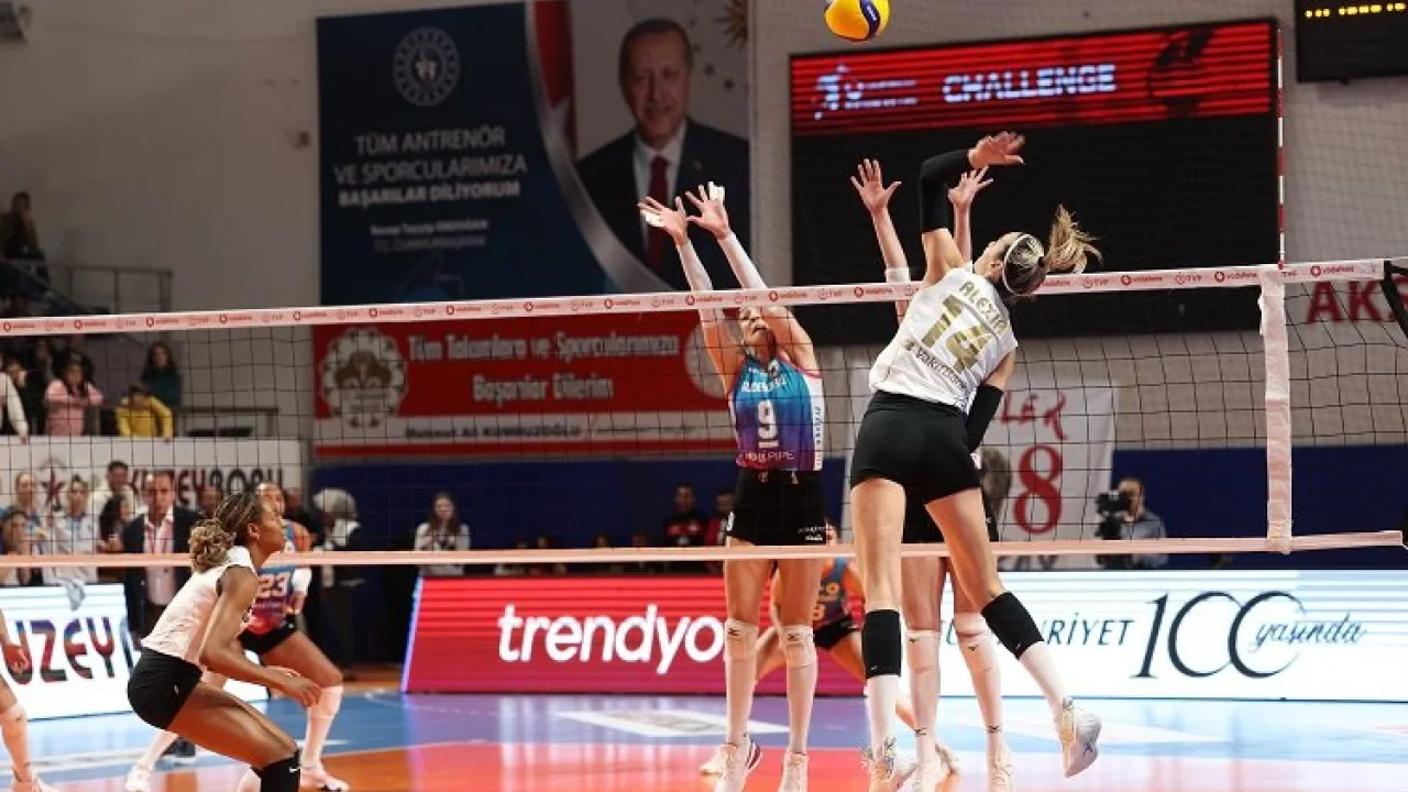 VakıfBank sezonun ilk yarısını galibiyetle tamamladı -