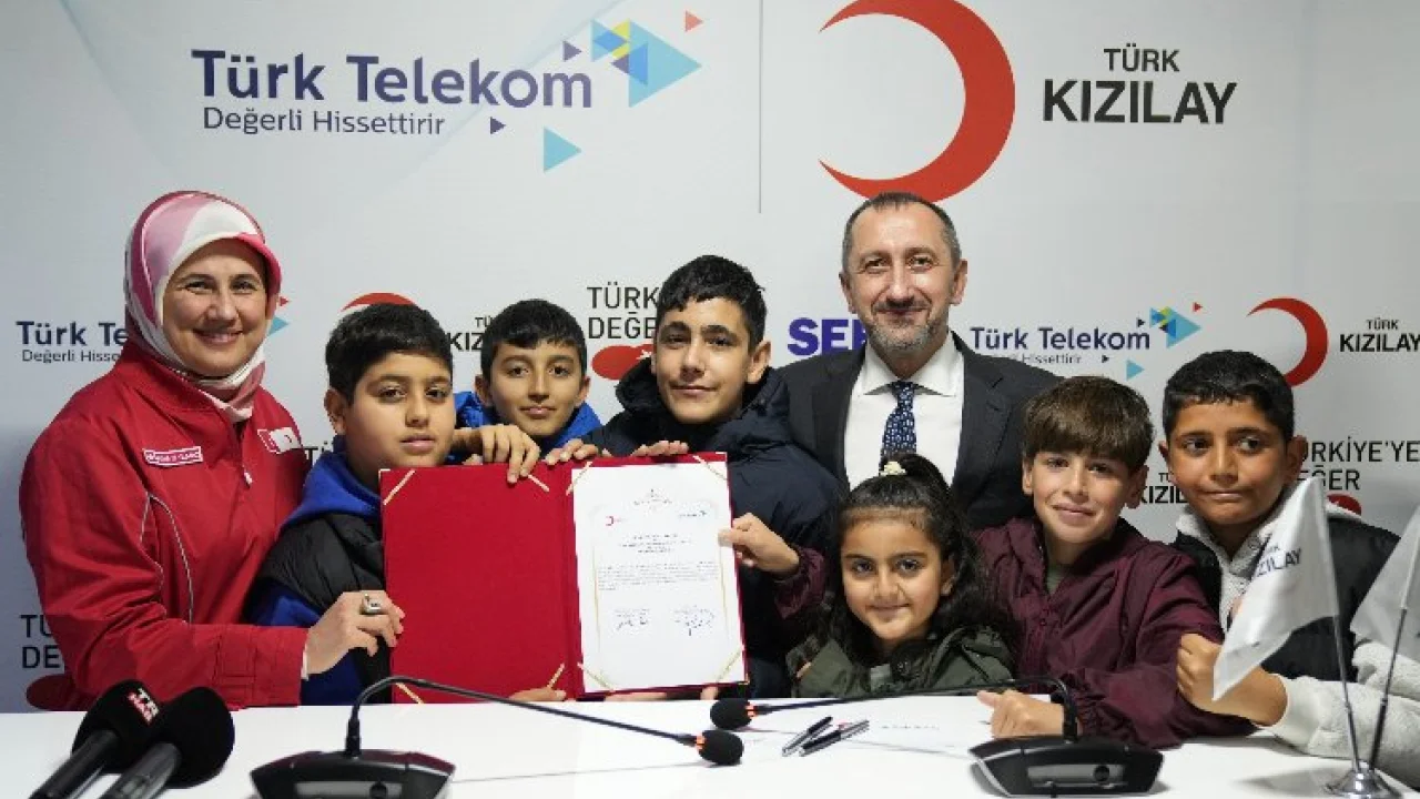 Afet bölgesindeki öğrencilere eğitim ve teknoloji desteği -