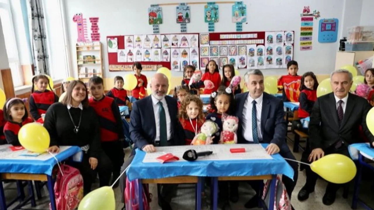 Başkan Çolakbayrakdar: "Eğitim için tüm imkanlarımızı seferber ettik" -