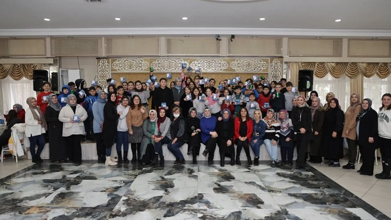 Başkan Işık, ben ve yıldızım etkinliğinde -